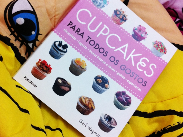 Mais um presentinho - livro com receitinhas de cupcakes